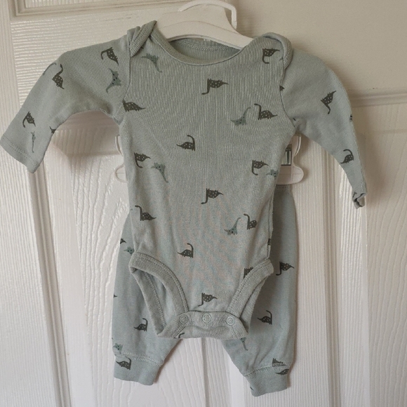 Newborn Bundle - Picture 4 of 16